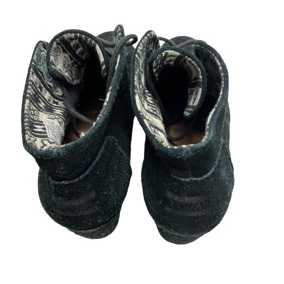 TOMS Genuine Leather Solid Black Suede Wedge Ankle Boots Booties Shoes sz 11 - Picture 7 of 16